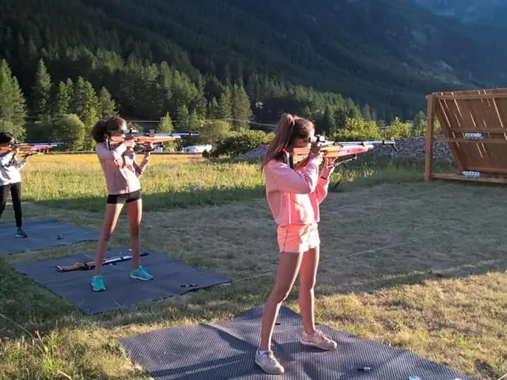 Initiation au Biathlon à Névache pour les enfants et les grands