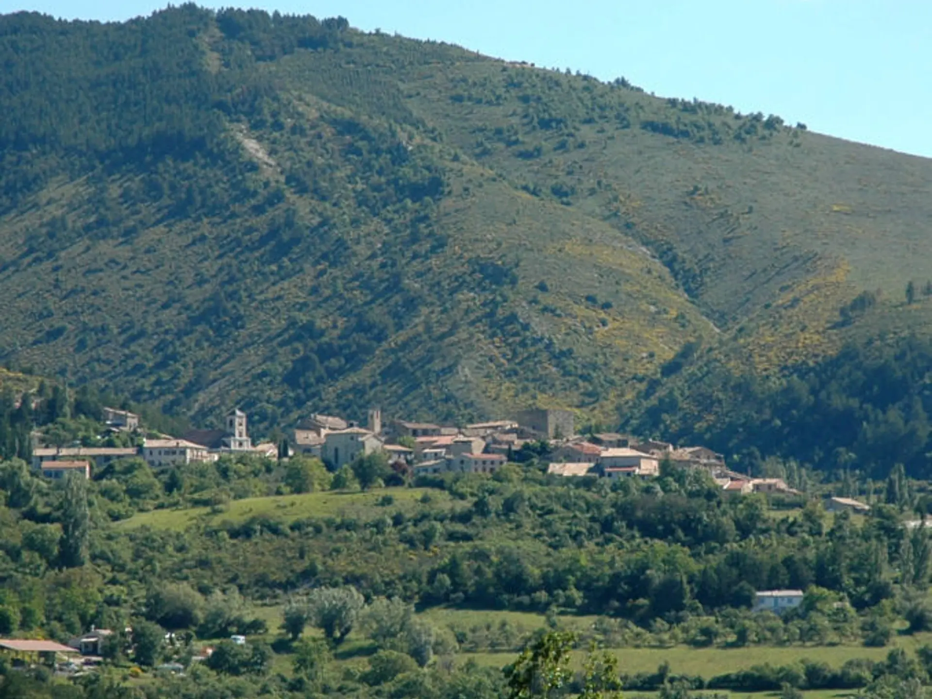 Rosans et le Serre de l'Aigle