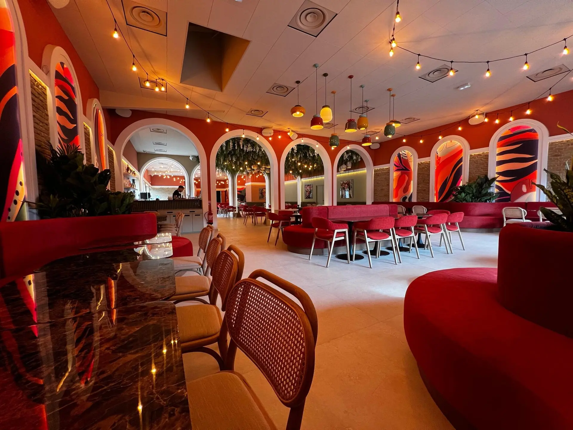 Salle de restaurant du complexe de loisirs Juma à Mougins