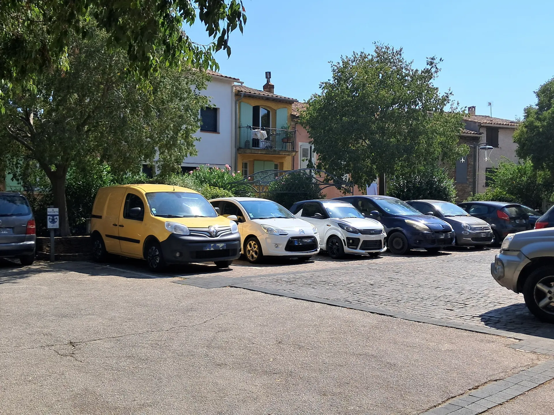 Parking Place Dolet_Cogolin