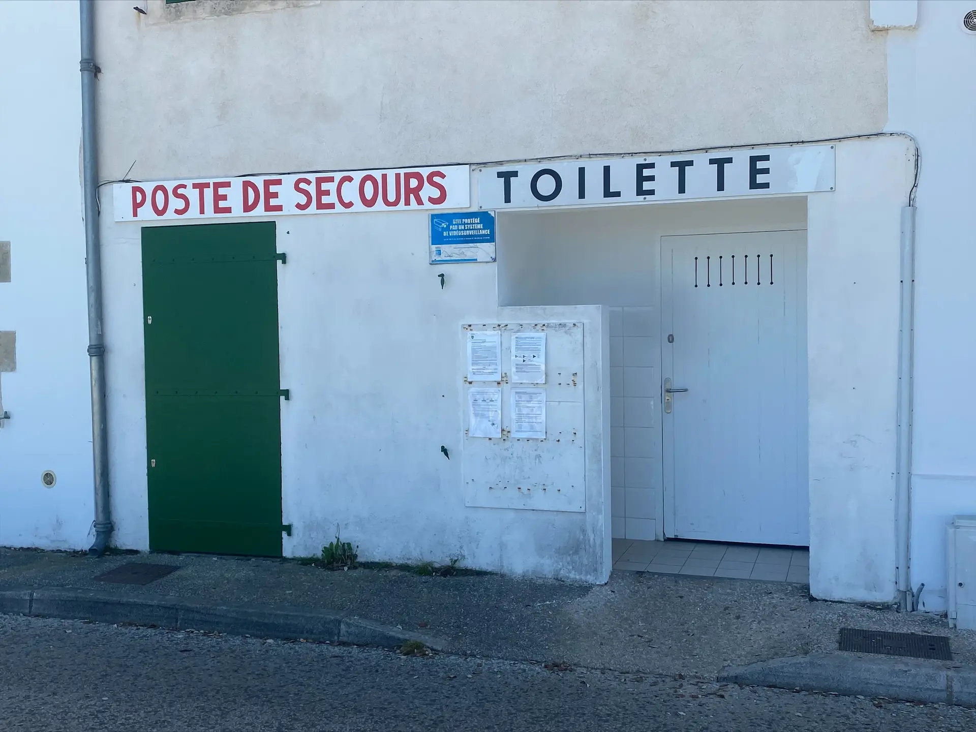 Toilettes publiques