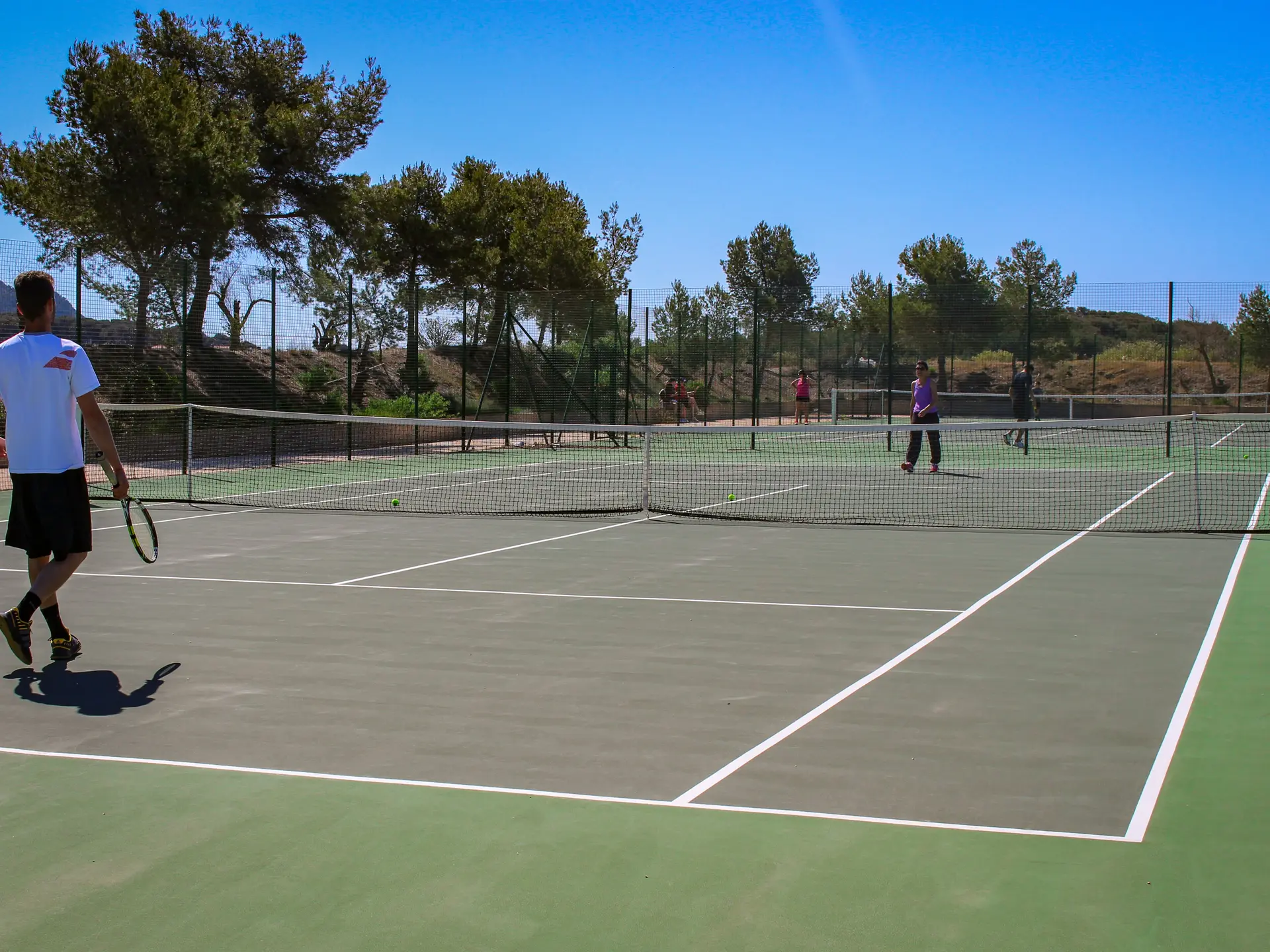 Tennis sur l'île des Embiez