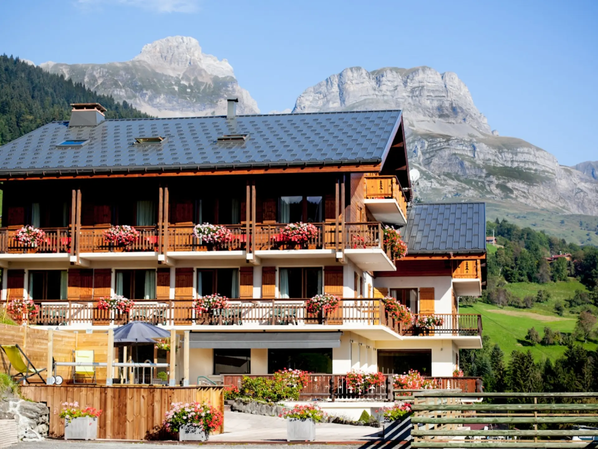 Chalet Hôtel Les Rhodos