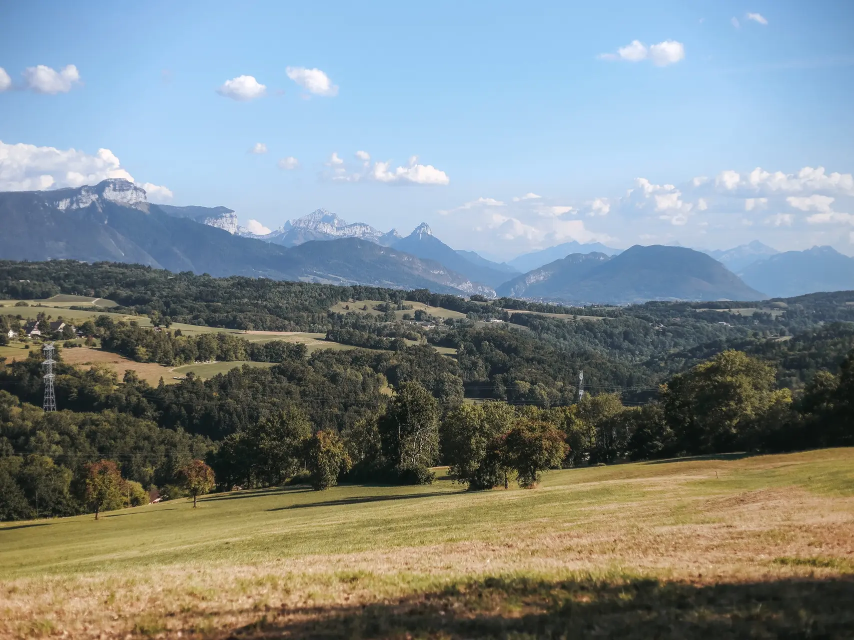 Vue panoramique sur le massif des Bornes