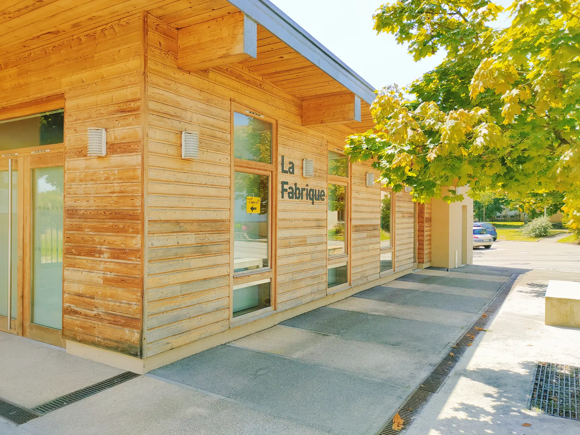Salle la Fabrique - Saint-Denis-lès-Bourg_Saint-Denis-lès-Bourg