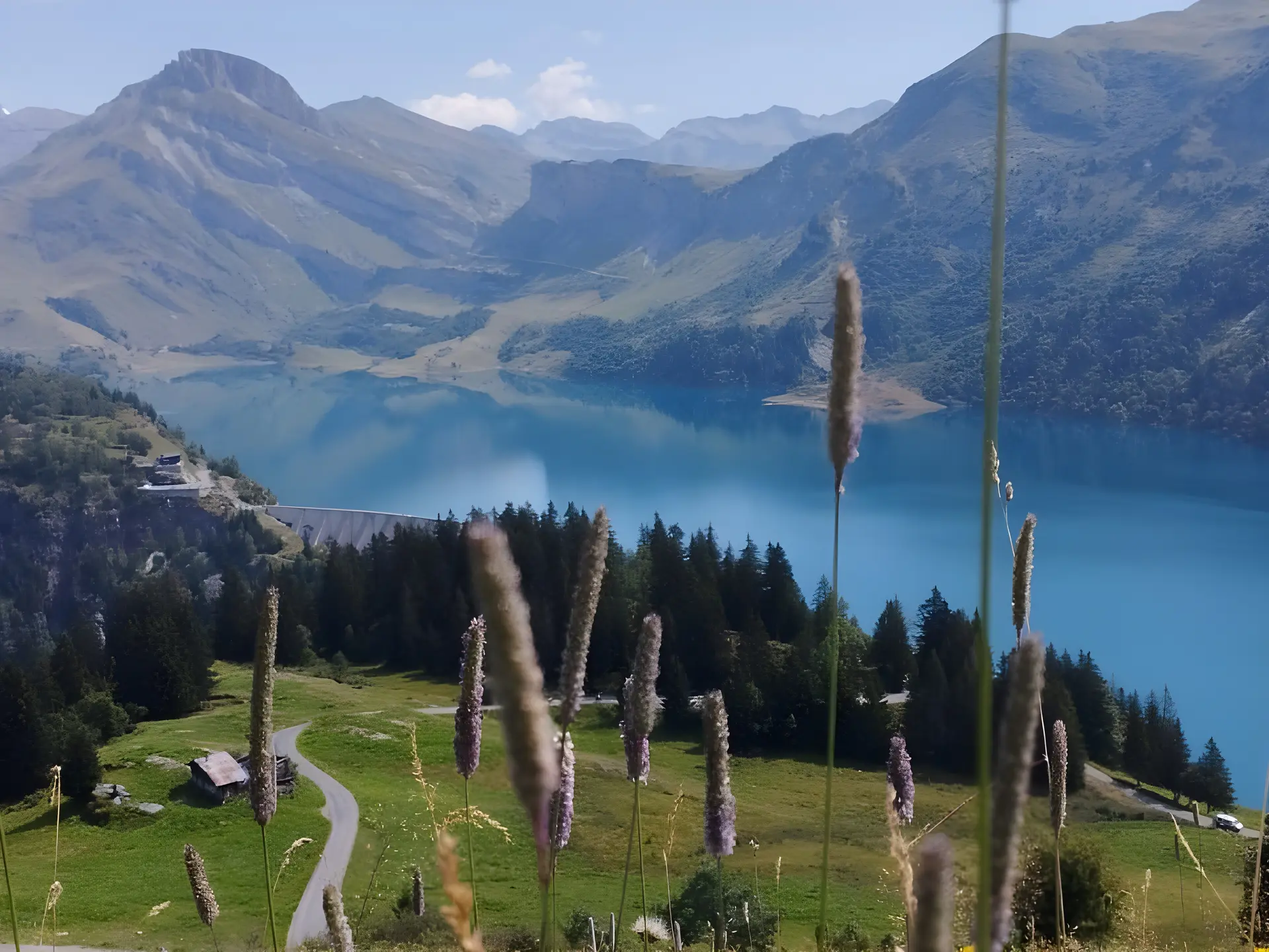 lac de roselend depuis le col