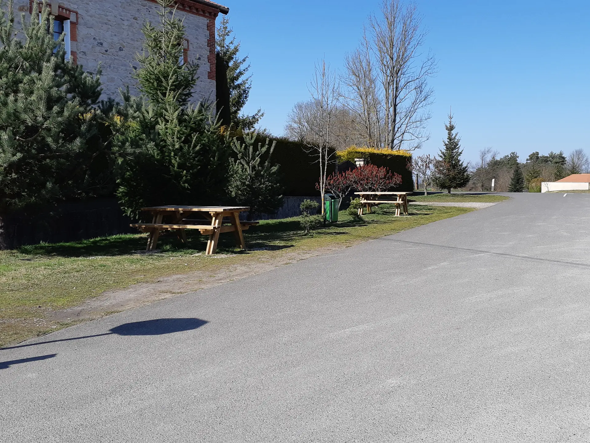 Aire de pique-nique Périgneux Gare - Aventure du Rail