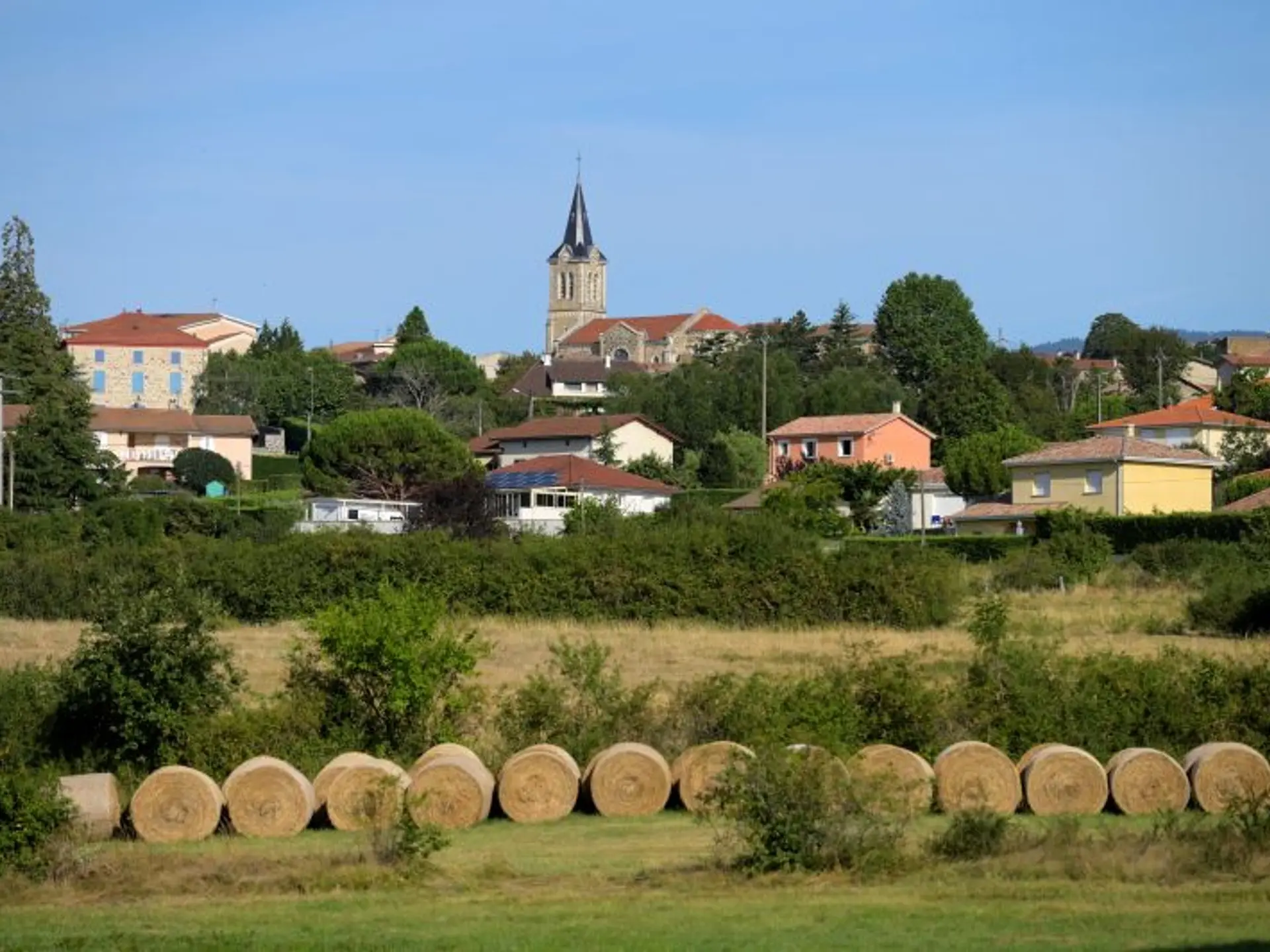 Vue sur le village de Félines