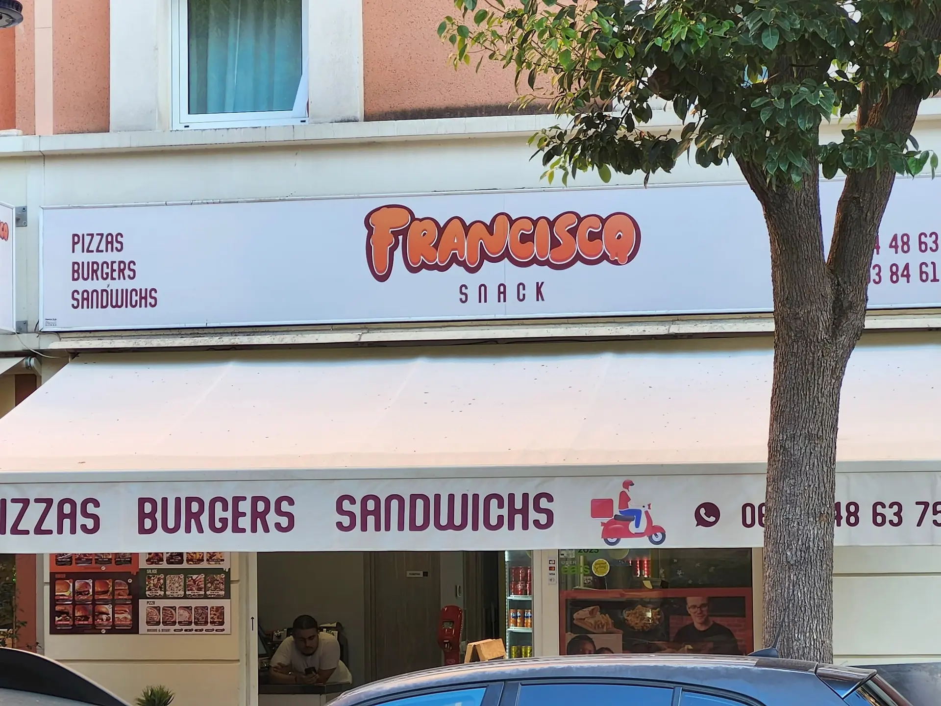 Devanture du snack