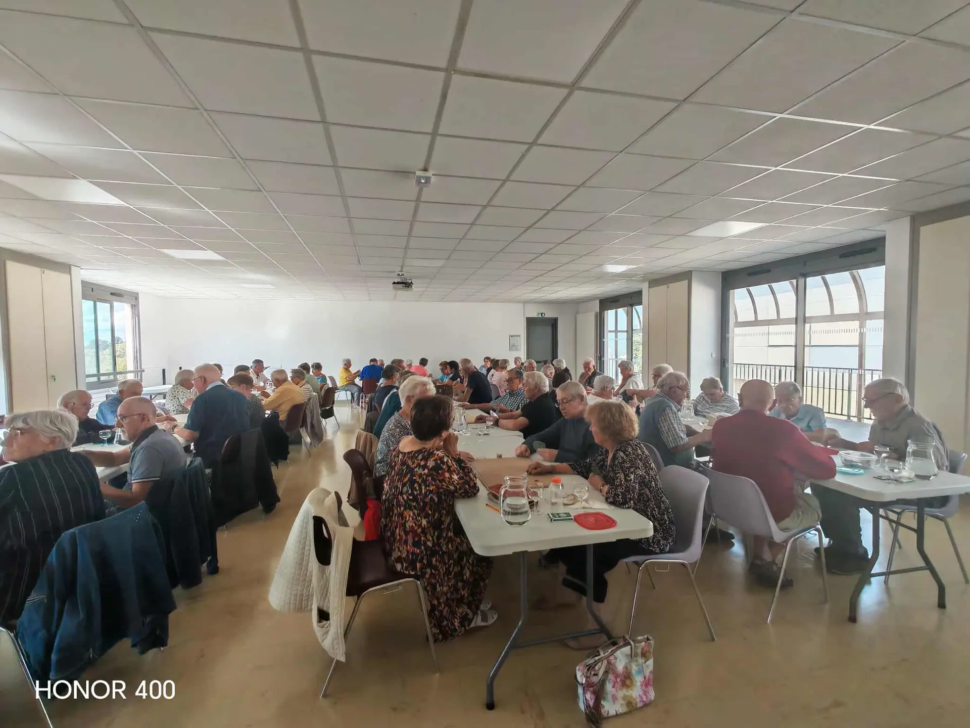 La salle du Foyer - Saint-Denis-lès-Bourg_Saint-Denis-lès-Bourg