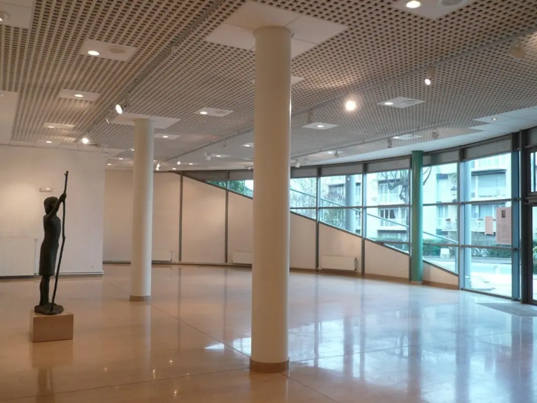 Salle Hubert Yencesse, Chambourcy
