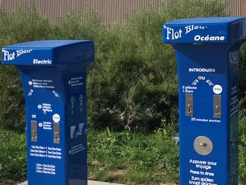 Borne_parking Intermarche_St Etienne du Bois