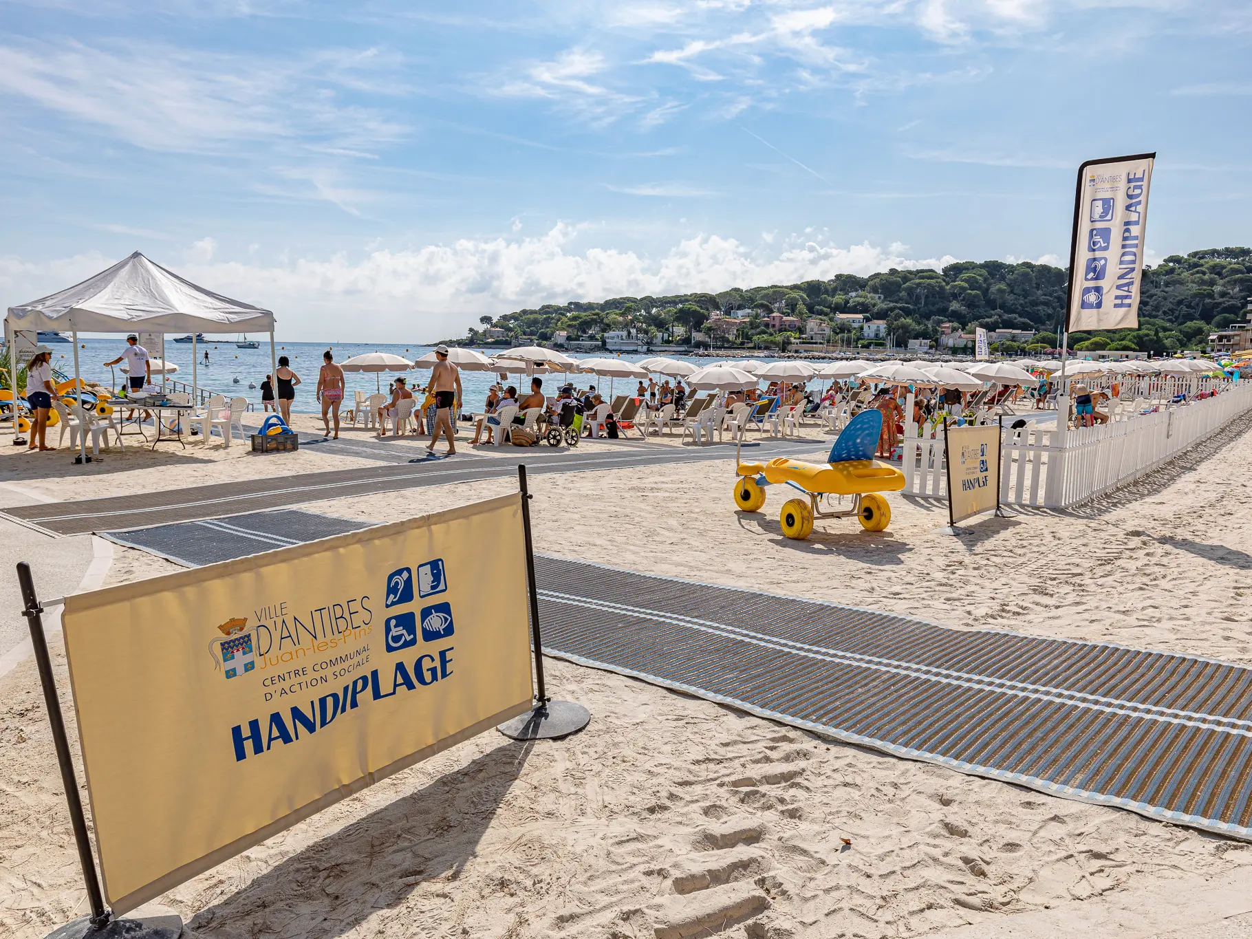 Handi-Plage_Antibes©Service_Communication _Mairie_d'Antibes_Jacques_Bayle