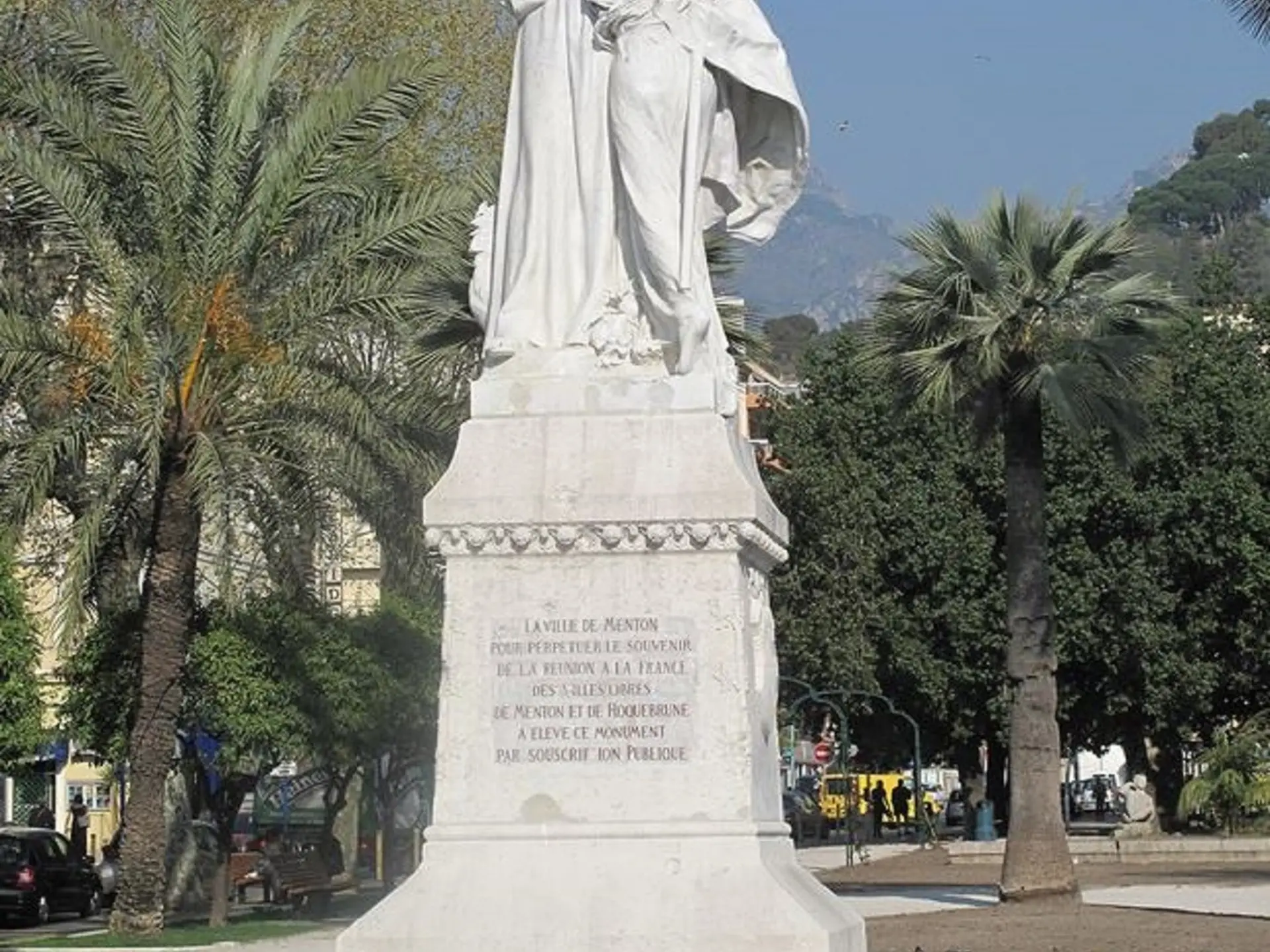 Statue dans les Jardins Biovès