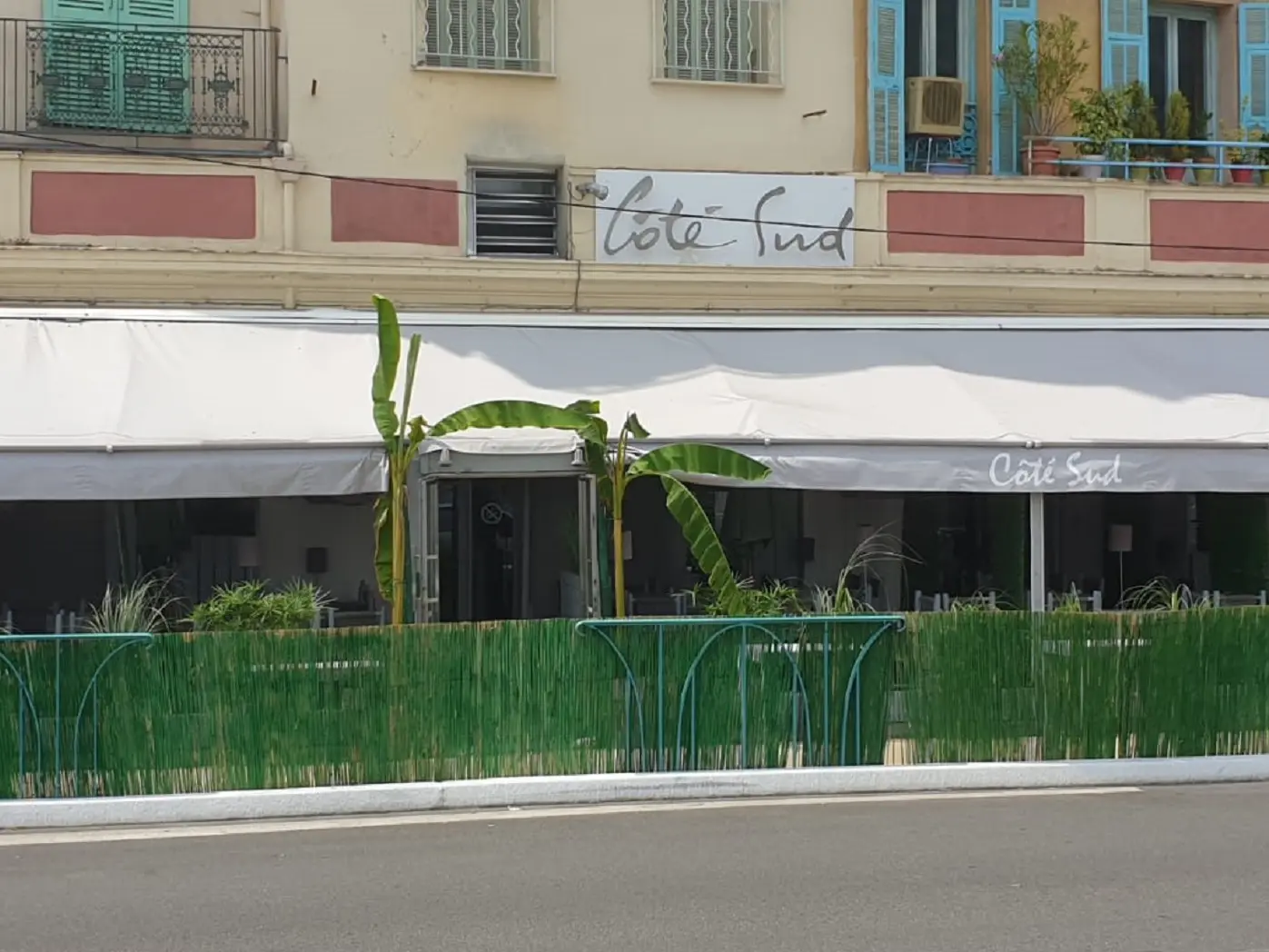 Façade du restaurant Côté Sud