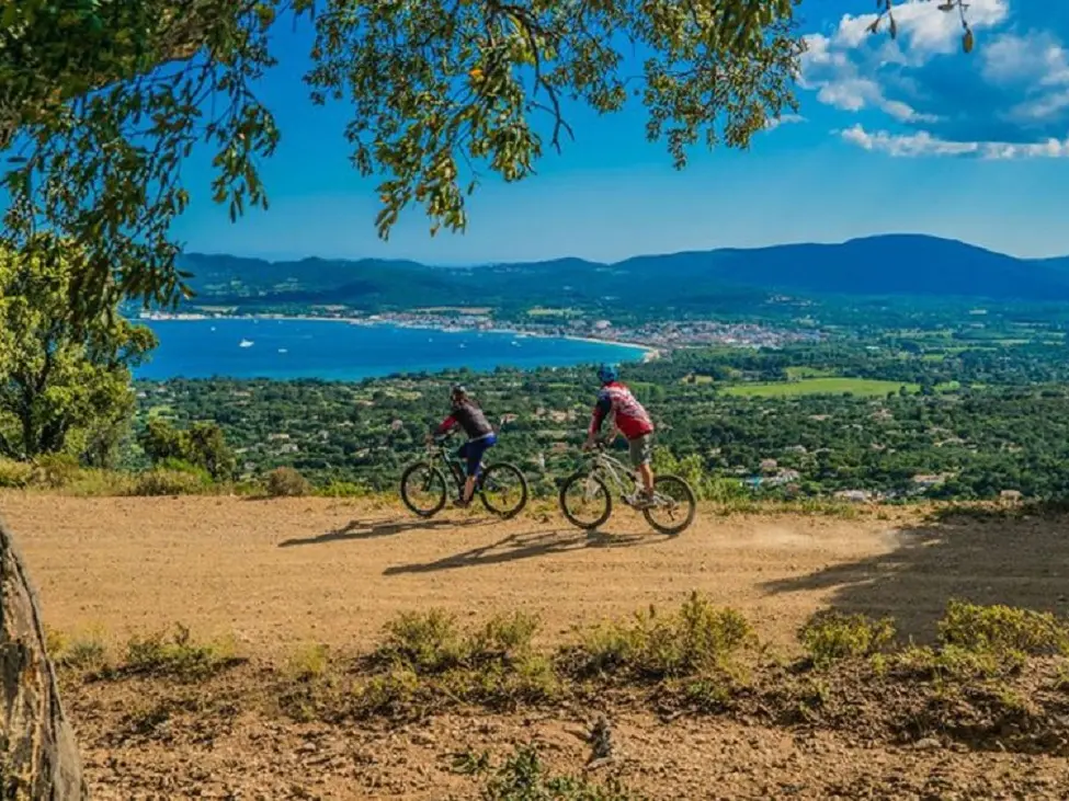 VTT dans le Golfe de St-Tropez