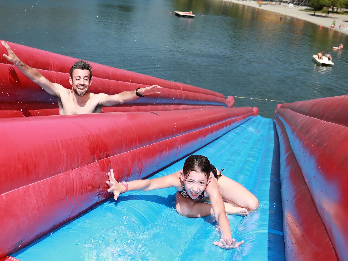 Parc Aquagliss au Plan d'eau du Champsaur