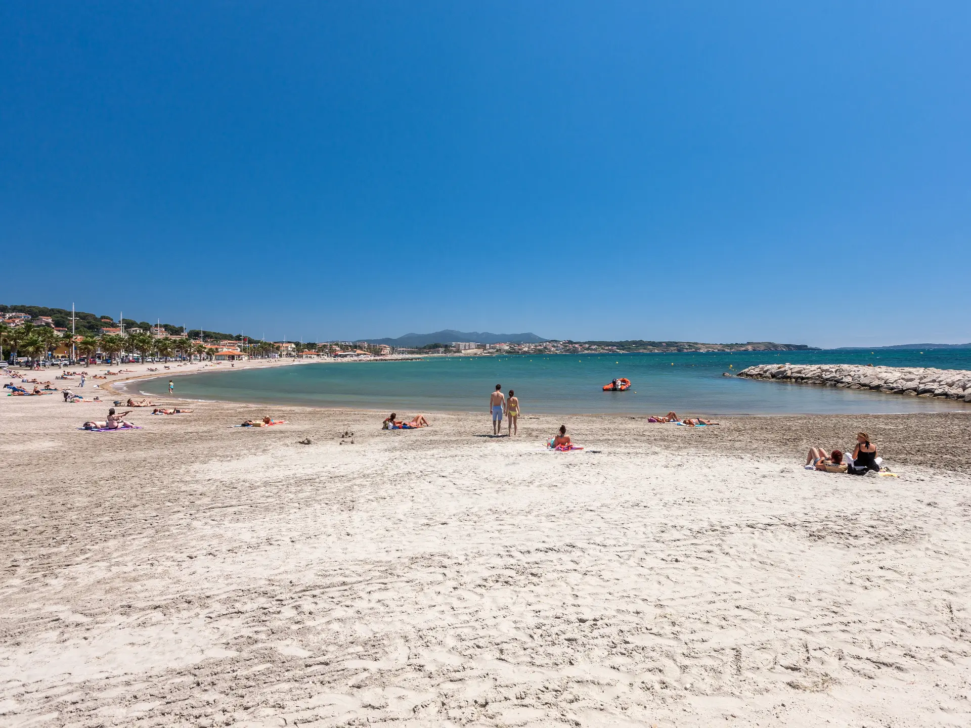 sable et terrain de beach volley