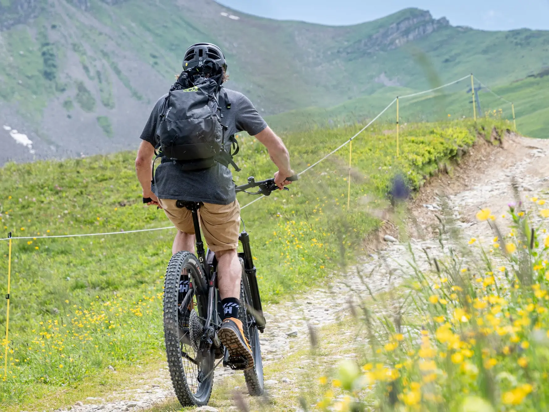 Sortie VTT encadrée avec Alley Oop et Mathias Ruiz, moniteur de vélo_Les Contamines-Montjoie