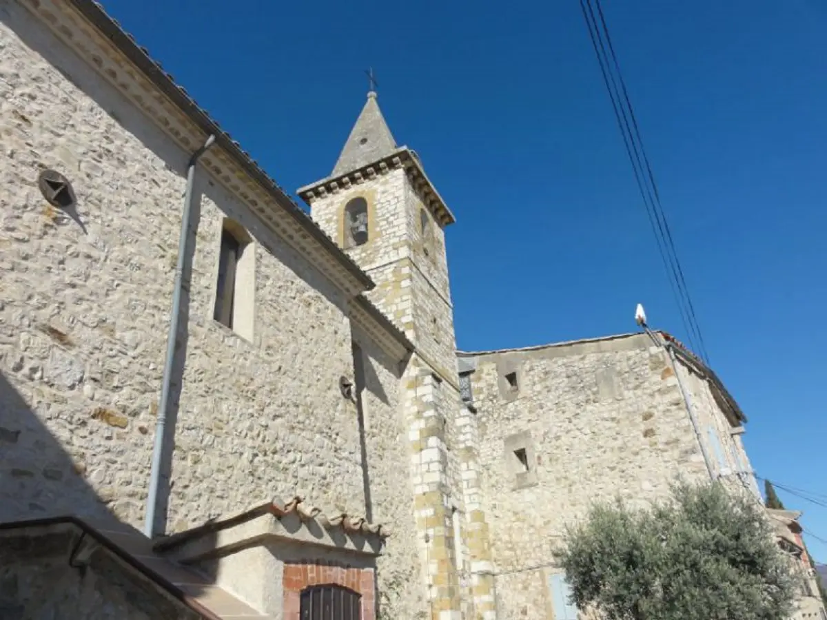 Église au village perché de Montfort