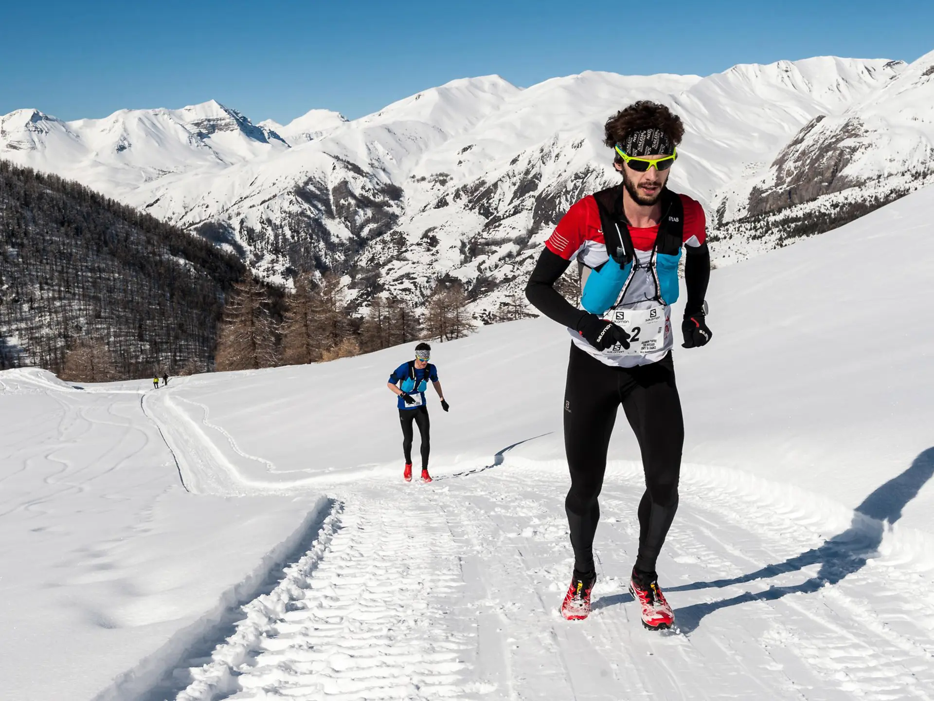 Trail sur neige avec En terrain connu