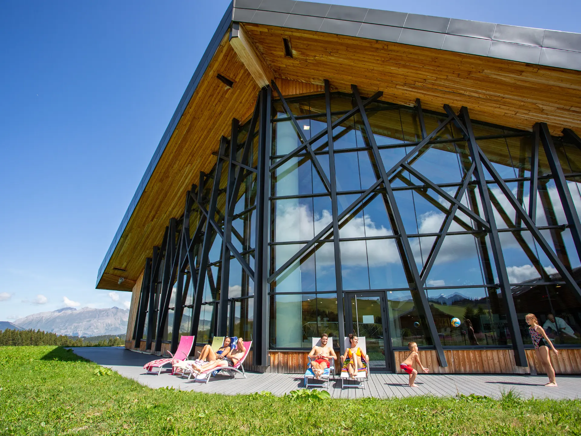 Terrasse solarium avec vue sur les Montagnes