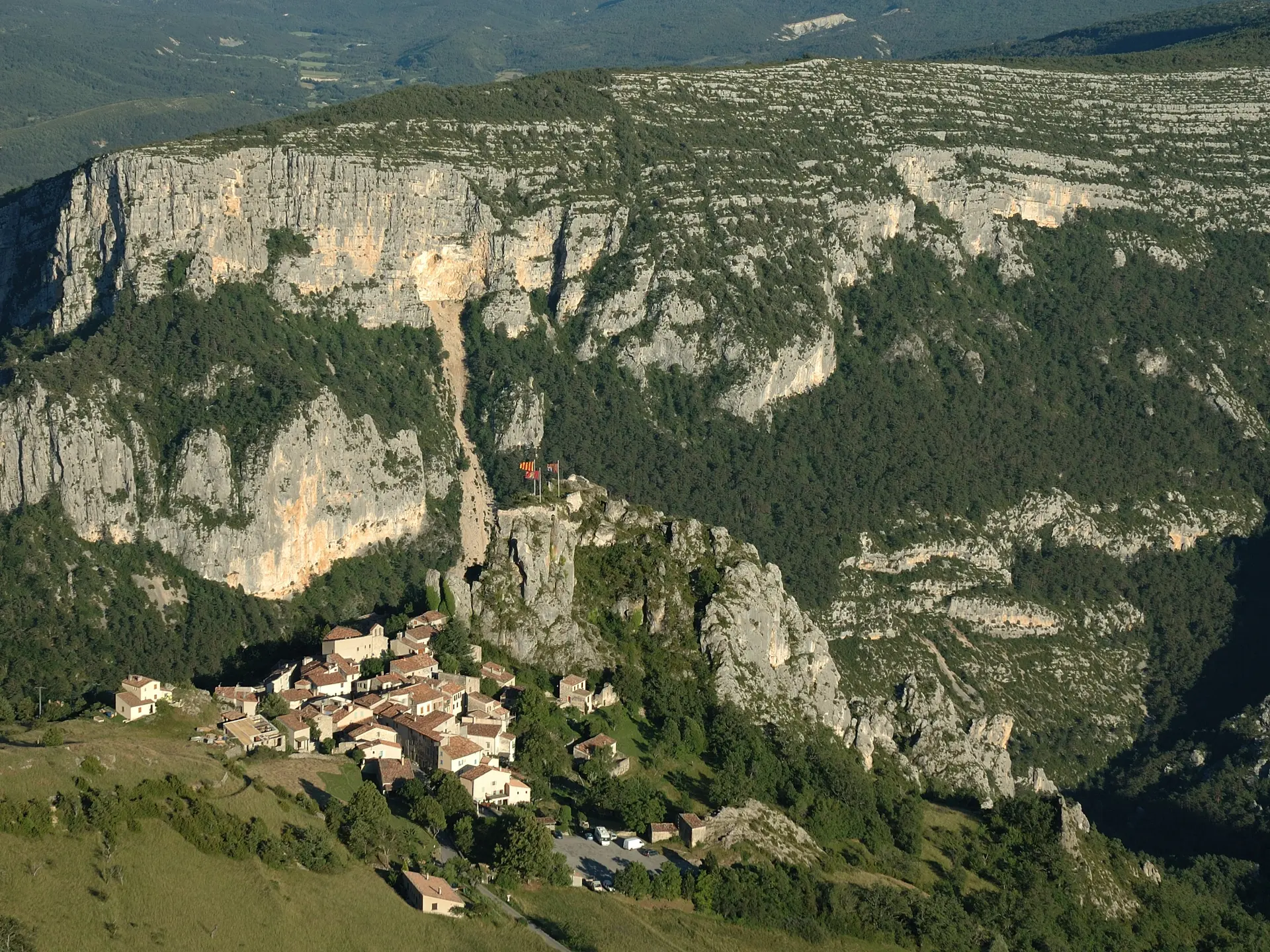 Photo du village de Rougon