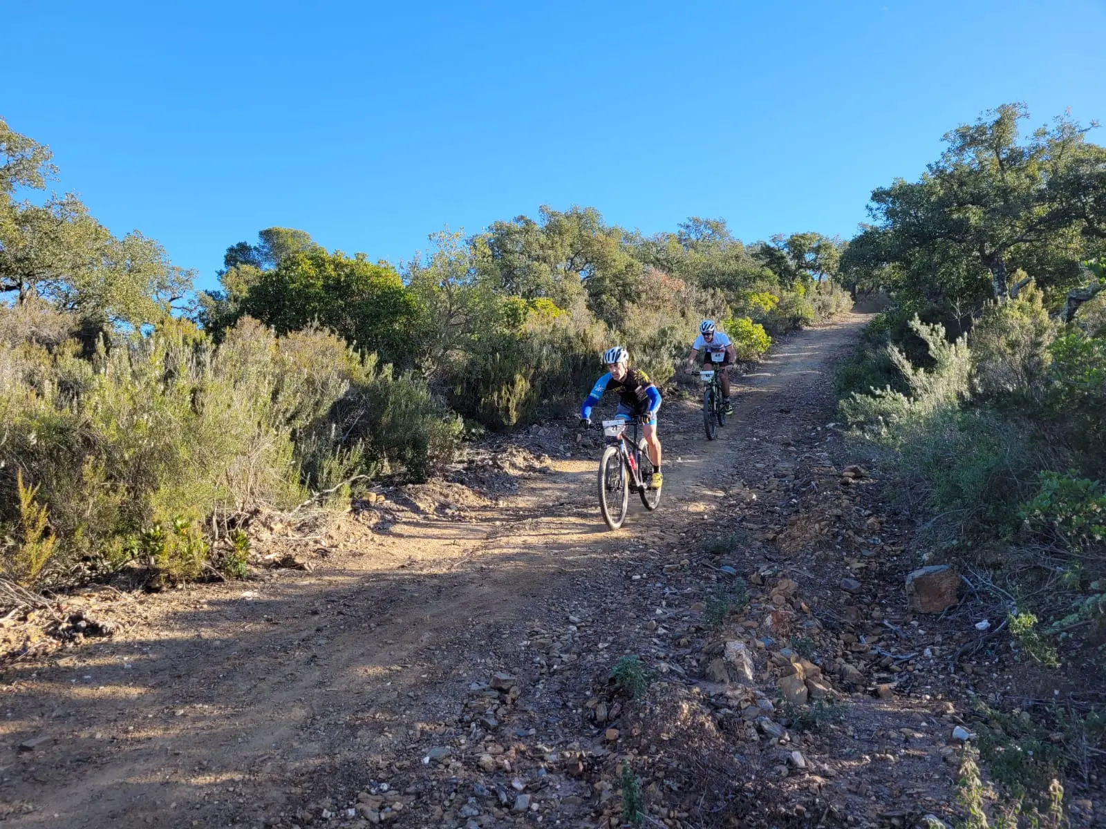 Les sports en Méditerranée Porte des Maures