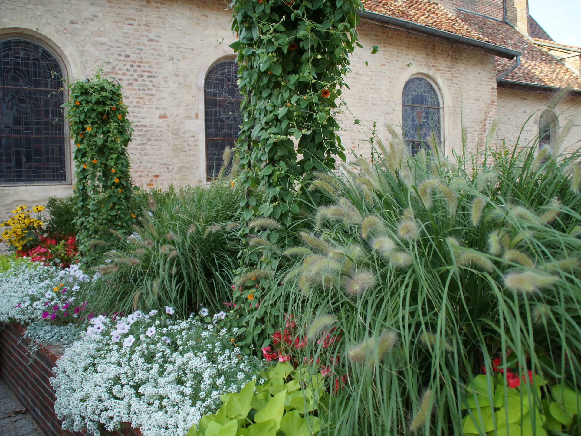 Village fleurie de Saint Trivier de Courtes