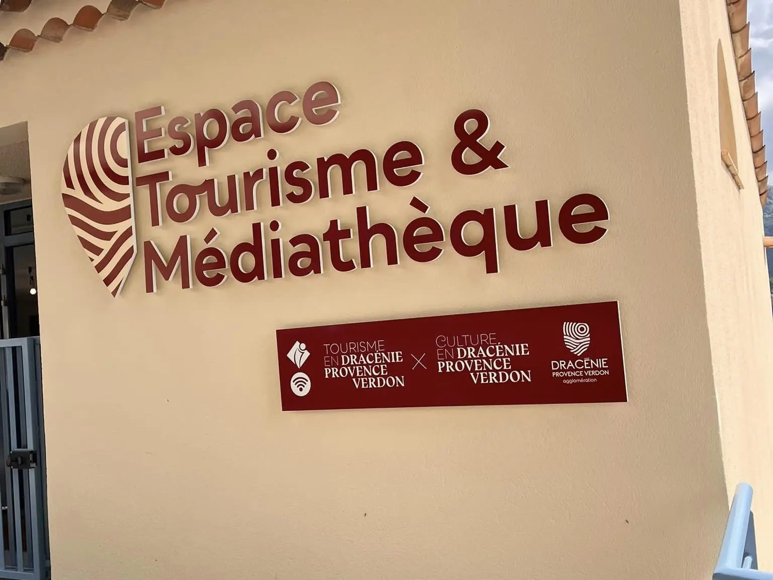 espace tourisme et mediatheque-bargemon