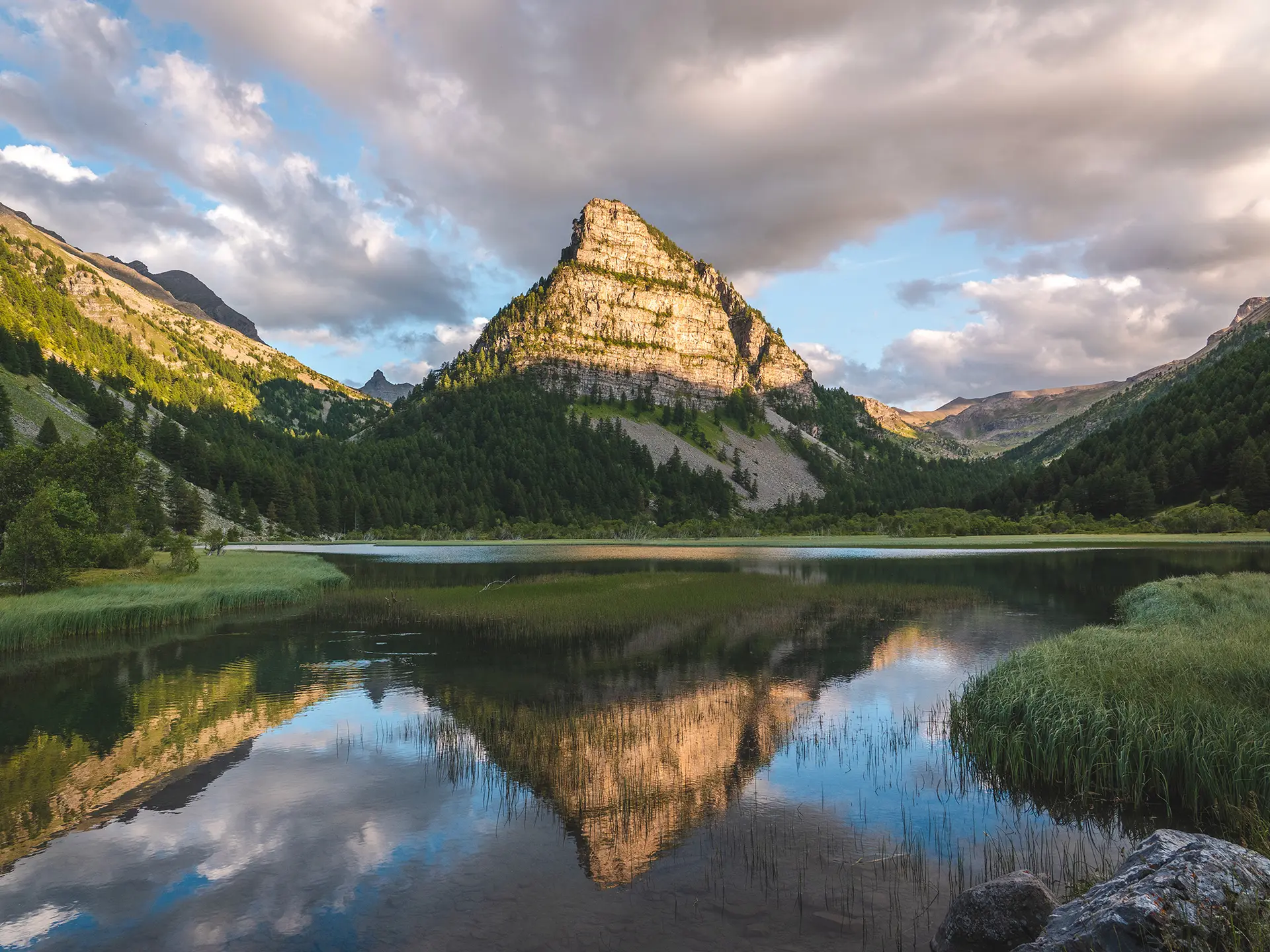 Lac des Sagnes et Tour des Sagnes