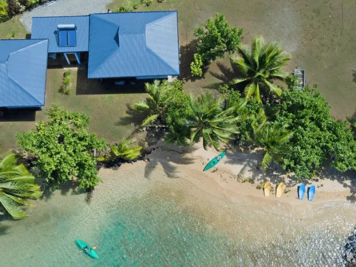 Le Neliza Beach Lodge