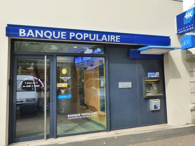 Banque Populaire Façade