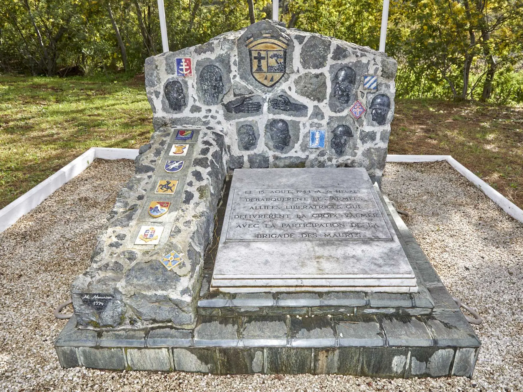 Stèle commémorative  de la Croix Valmer - Square du Souvenir