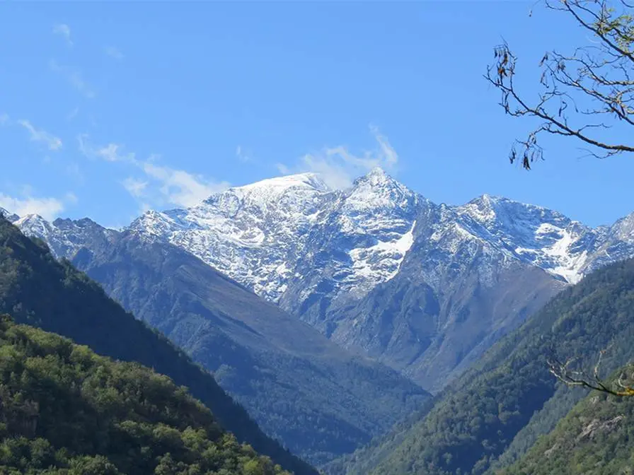 Panorama sur la vallee du Montcalm