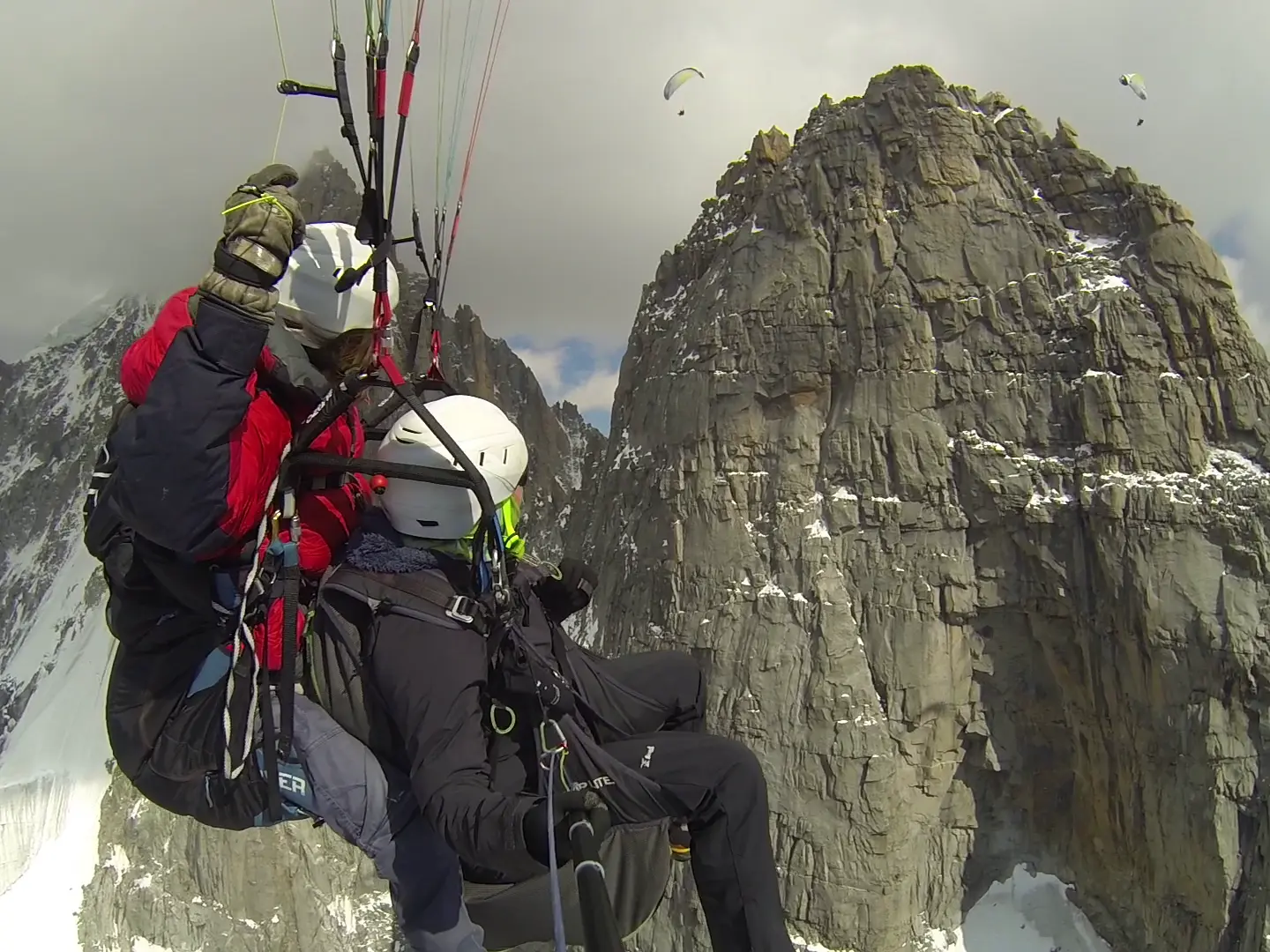 En chemin pour le sommet du sommet mythique des Drues lors d'un vol XXL