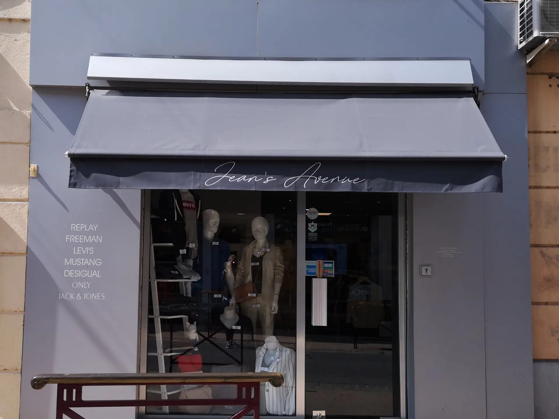 Jean's Avenue