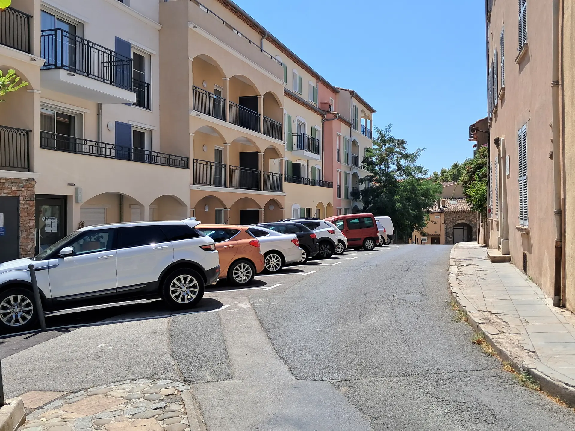 Parking Rue Blanqui_Cogolin
