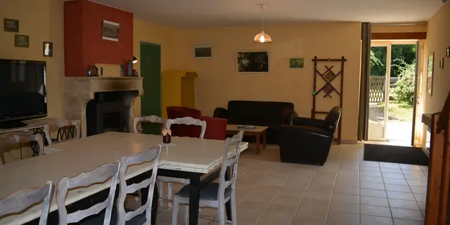 Pièce de vie modulable salle de réunion ou repas..