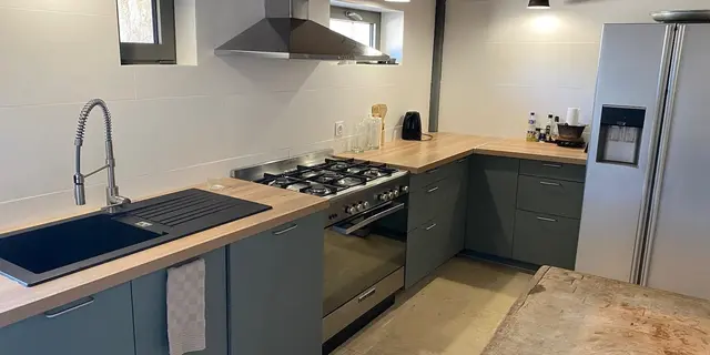 La cuisine de la salle de réception des Logis d'Eglantine