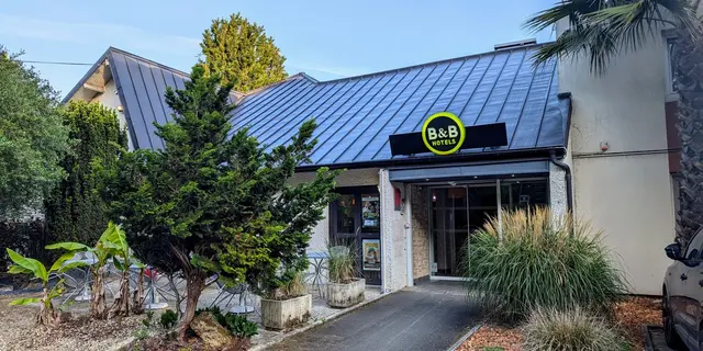 B&B Hôtel Niort Sud Venise Verte