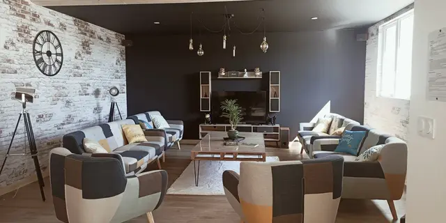 Le salon du Hangar de Papi