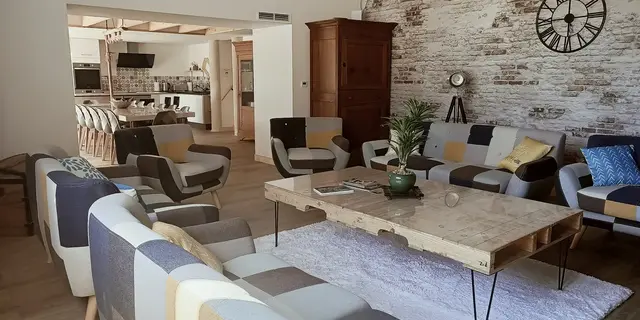 Le salon du Hangar de Papi