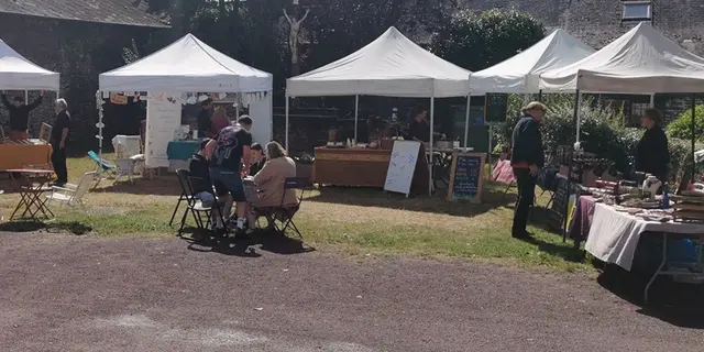 ptitmarché_artisans_Atréo_Tréhorenteuc_DestinationBrocéliande
