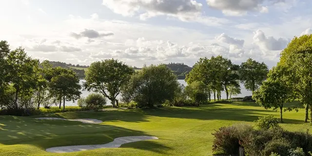 Hotel Spa Roi Arthur - parc - Ploërmel - lac au Duc - Bretagne