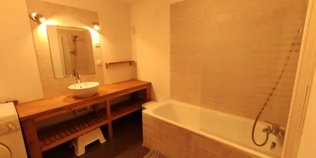 'ôtë d'âra rouje_Monterfil_Salle de bain