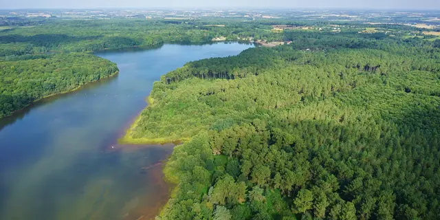 Vue Drone lac de Trémelin