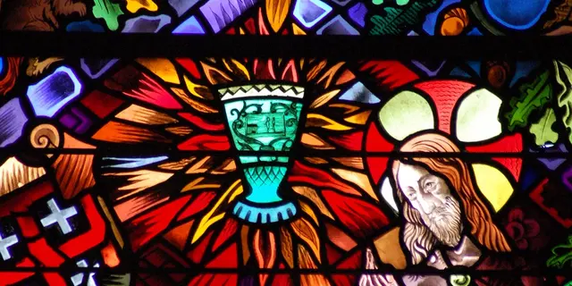 Vitrail_Eglise_Graal_Trehorenteuc_DestinationBrocéliande