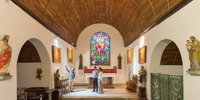 eglise_graal_grandvitrail_Tréhorenteuc_DestinationBrocéliande
