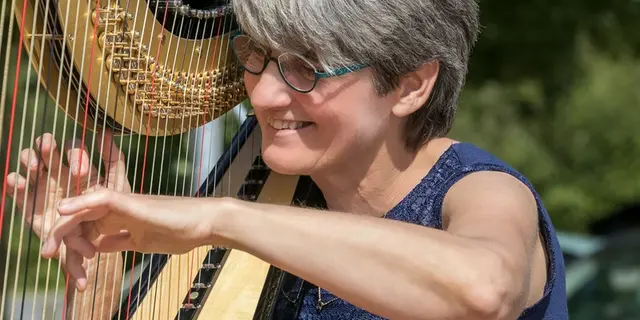 concert_harpe_catherine-baudichet_eglise-graal_Trehorenteuc_Broceliande